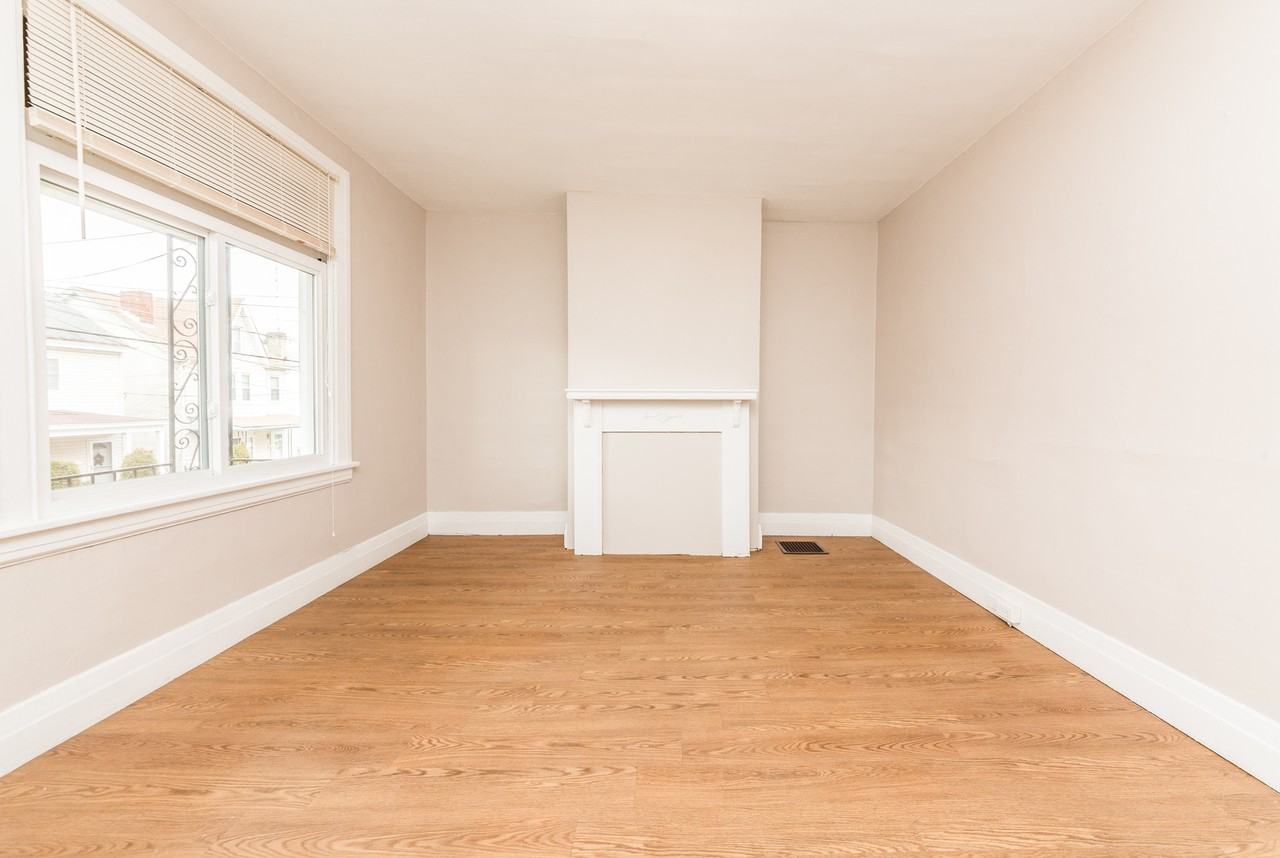 243 Edith St - Photo 7 of 30