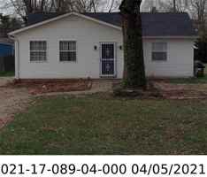 featured image of 2004 Farmdale Rd