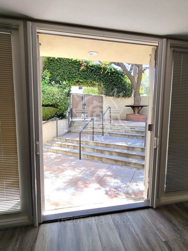 13104 Glen Ct #60 - Photo 3 of 19