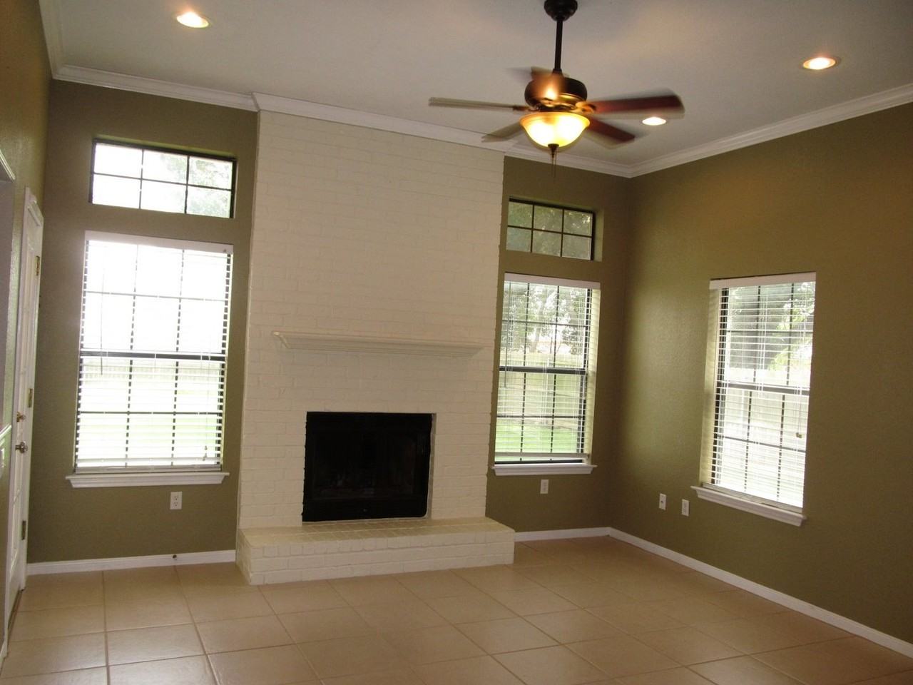 602 Northcliffe Dr - Photo 4 of 20