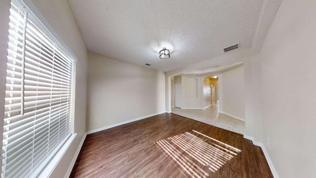 14454 Millhopper Rd - Photo 5 of 45