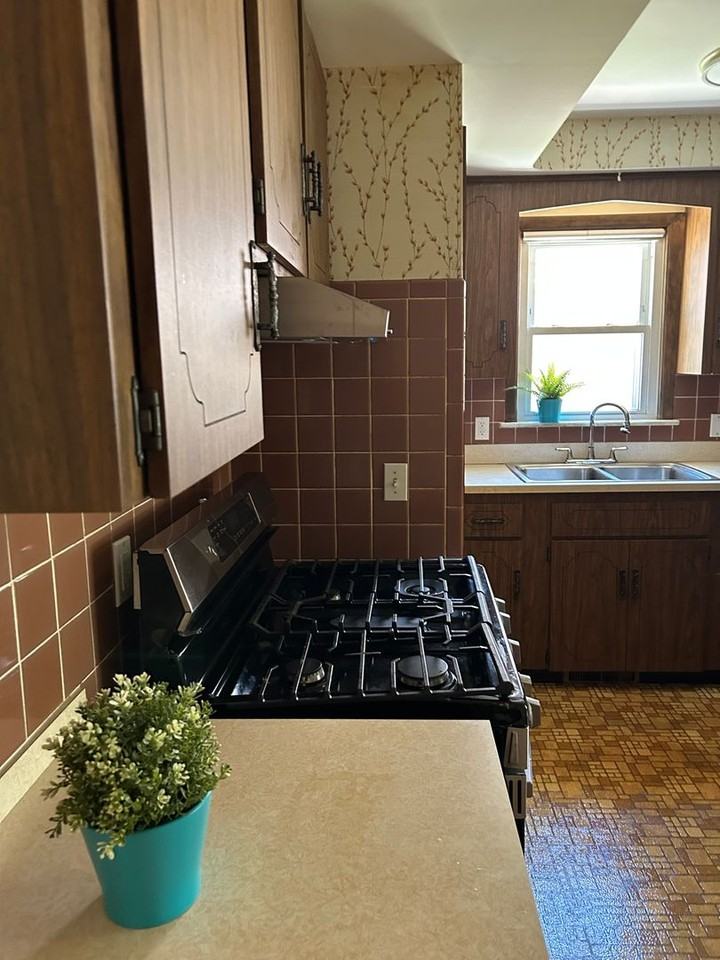 4409 Adrian Rd - Photo 3 of 42