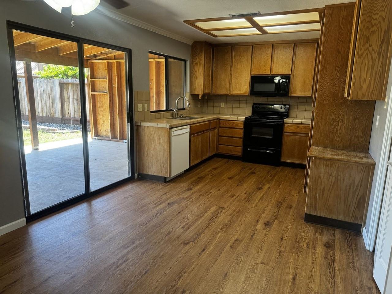 861 Cloverland Way - Photo 5 of 15