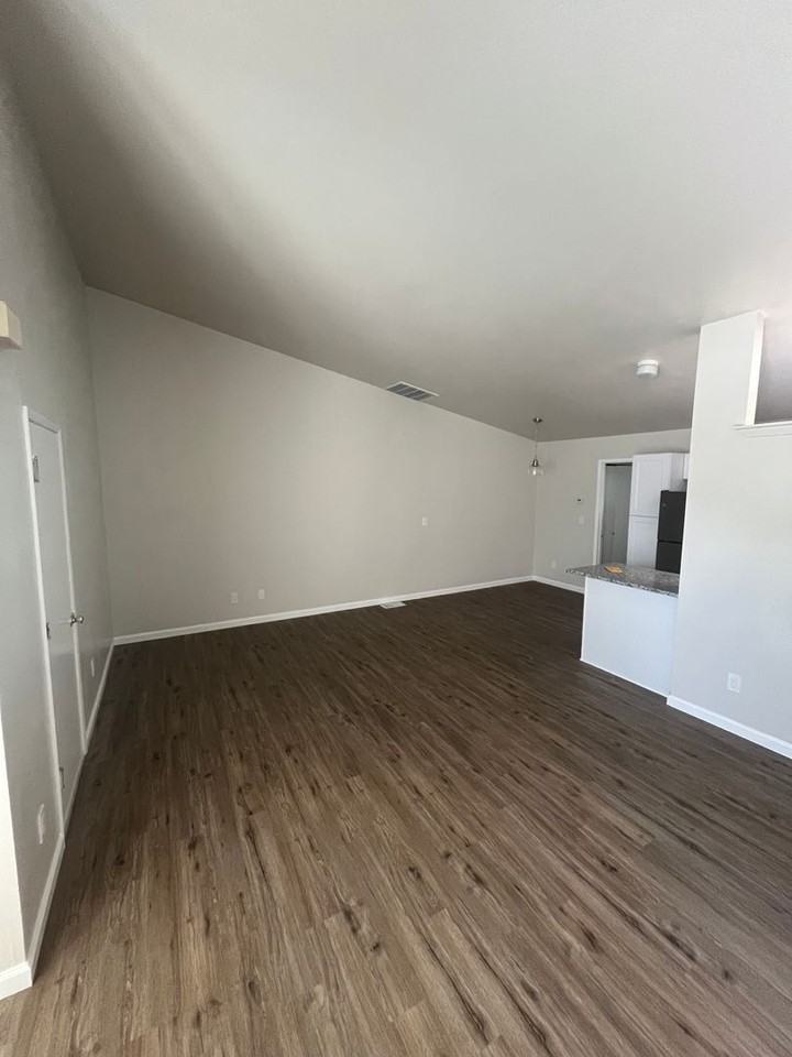 1280 Dora Dr - Photo 2 of 9