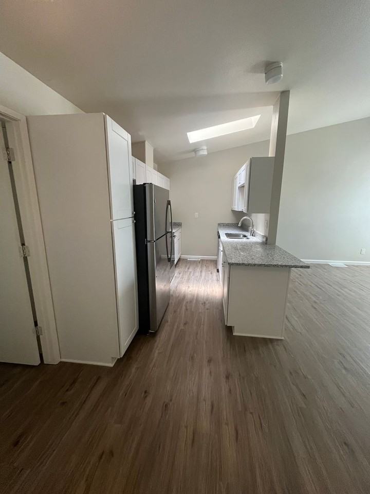 1280 Dora Dr - Photo 5 of 9
