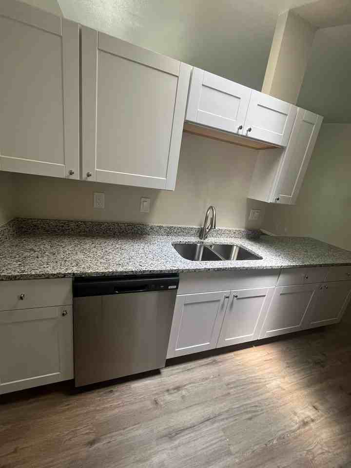 1280 Dora Dr - Photo 6 of 9
