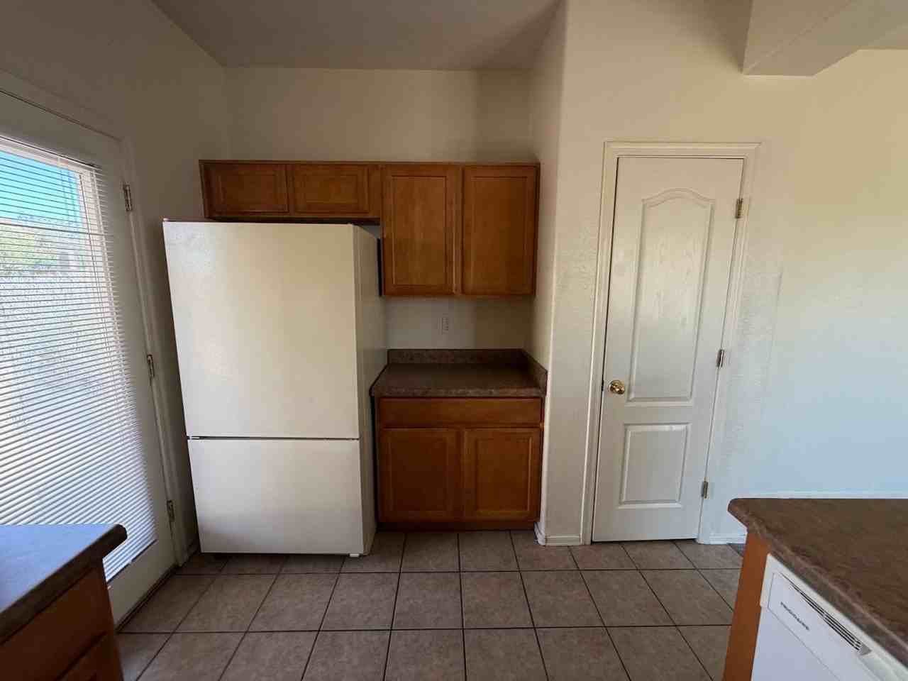 9401 W Berkeley Rd - Photo 6 of 22