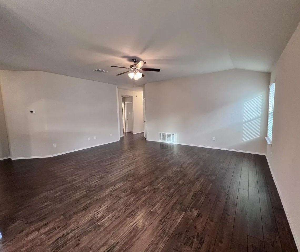 6320 Dorthy Muree Dr - Photo 7 of 29