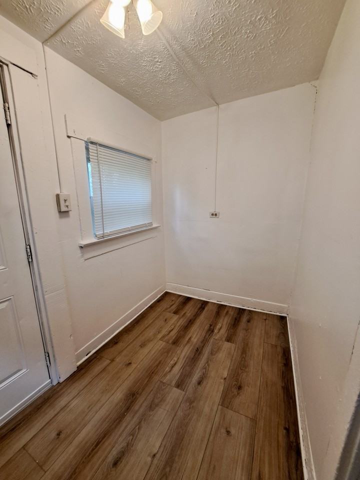 136 Indiana Ave #1 - Photo 5 of 13