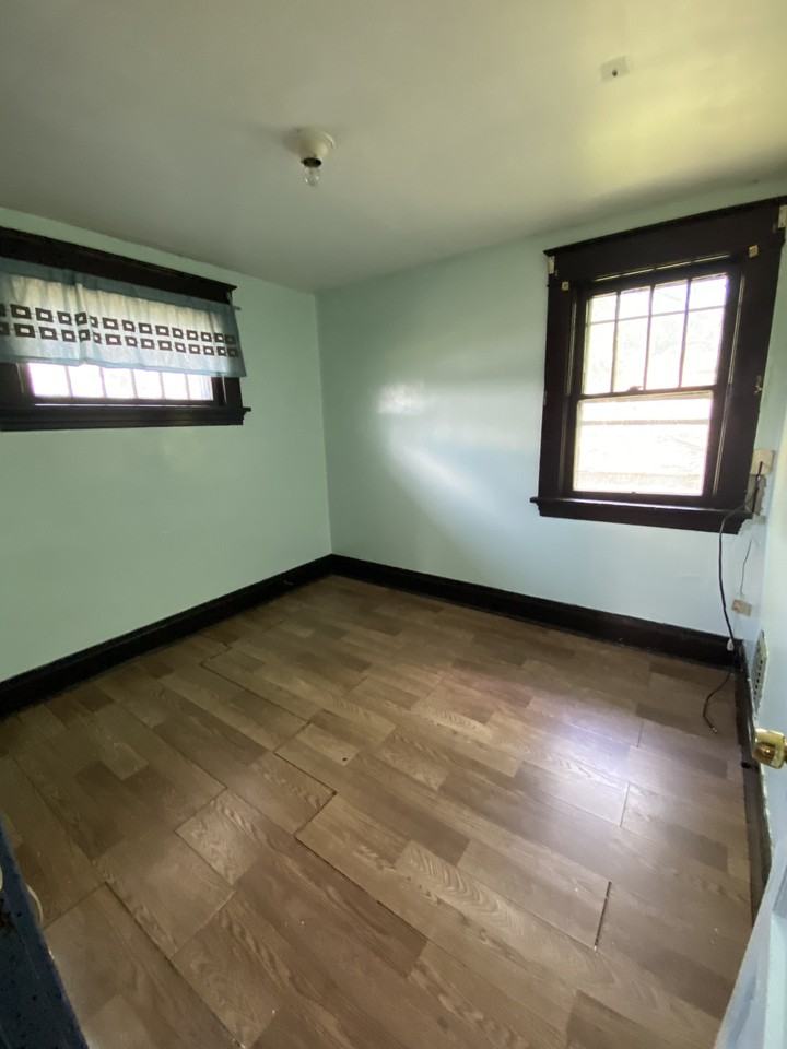 523 New Castle Ave #1 - Photo 2 of 10