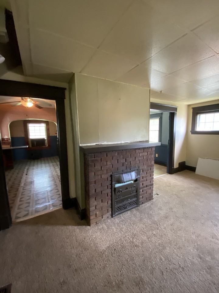 523 New Castle Ave #1 - Photo 4 of 10