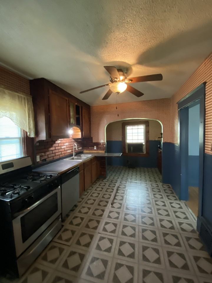 523 New Castle Ave #1 - Photo 6 of 10