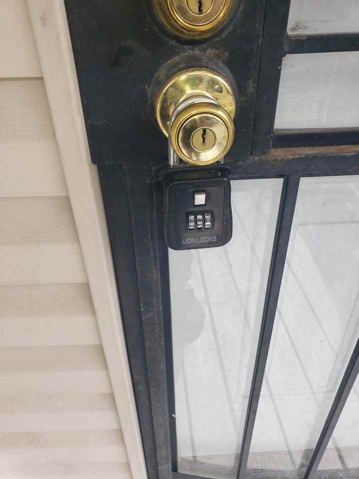 1375 E 89th St - Photo 4 of 42