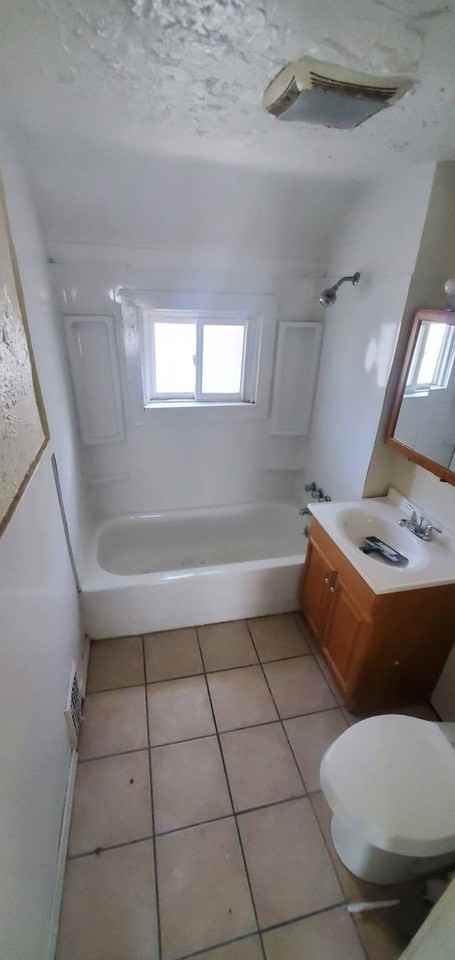 1375 E 89th St - Photo 5 of 39