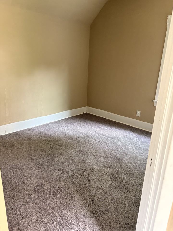 285 Malleable St #1 - Photo 5 of 10