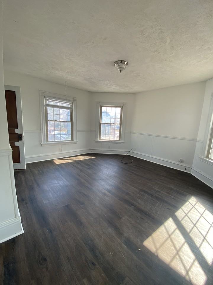 103 4th Ave #1 - Photo 5 of 8