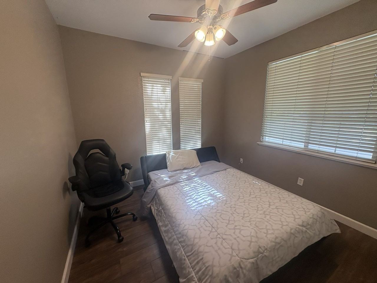 9745 W Taron Dr - Photo 3 of 28