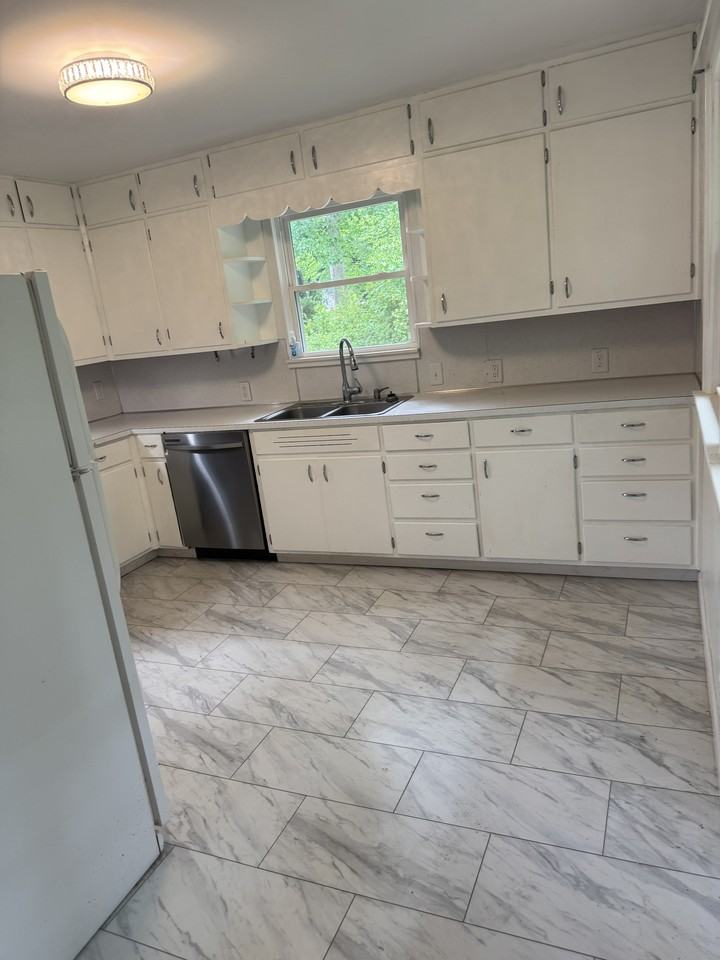 3005 Shipley St #1 - Photo 4 of 20