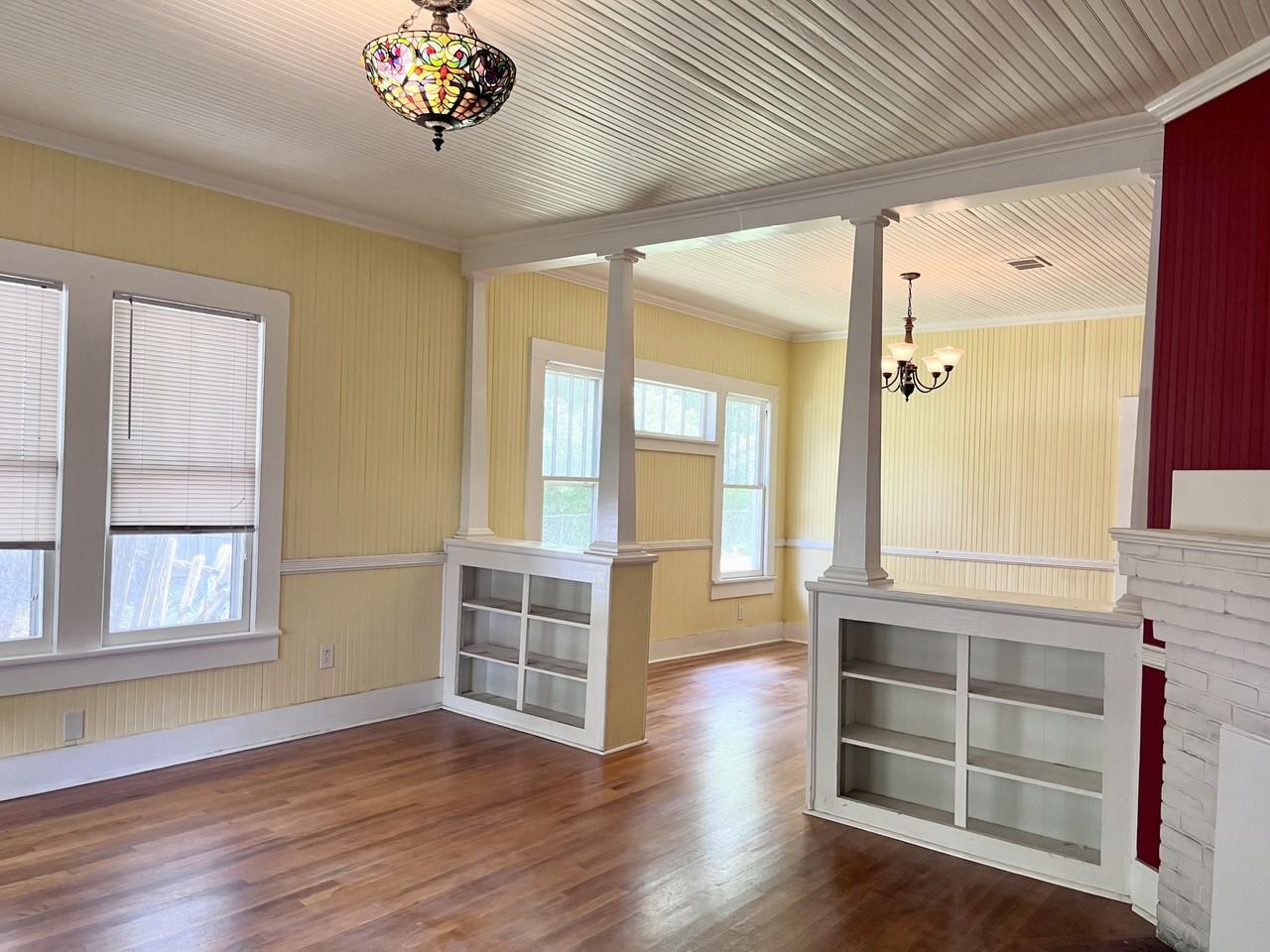 208 Donaldson St - Photo 3 of 13