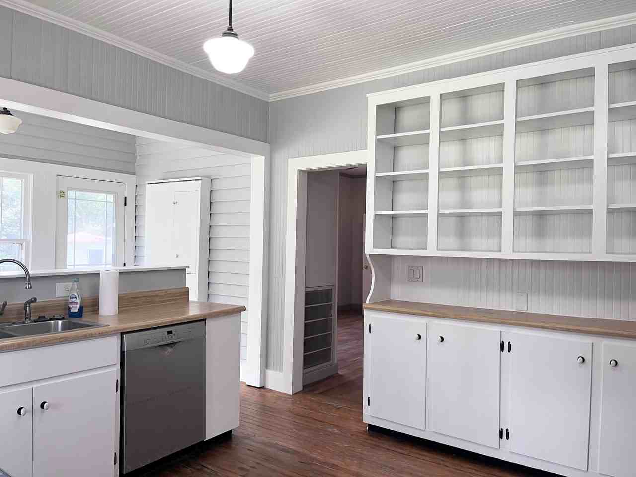 208 Donaldson St - Photo 6 of 13