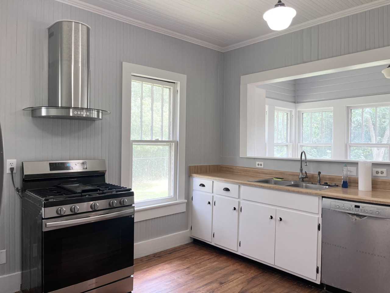 208 Donaldson St - Photo 7 of 13
