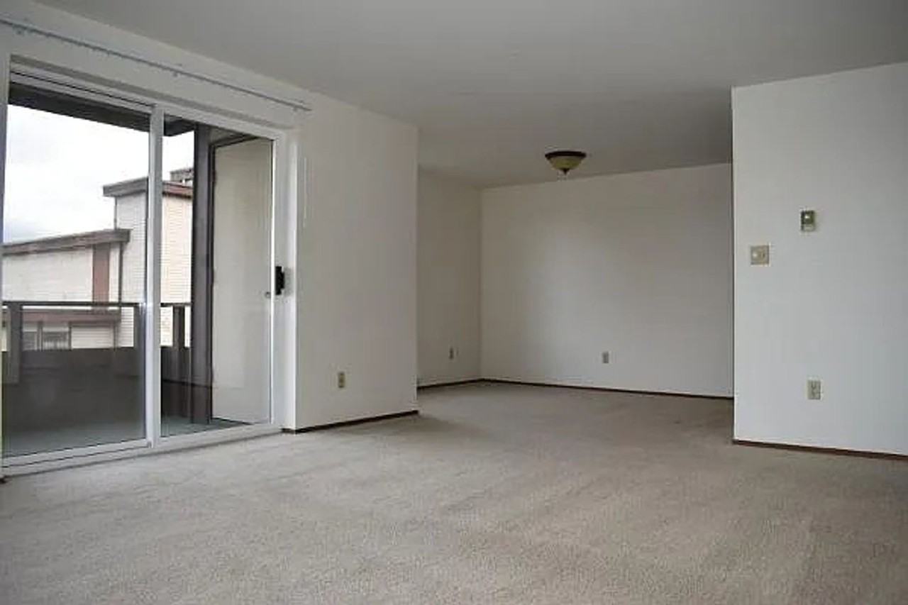 Magnolia Vista & Manor | Where Space Meets Neighborhood Charm | 1 Month Free! - Photo 6 of 23