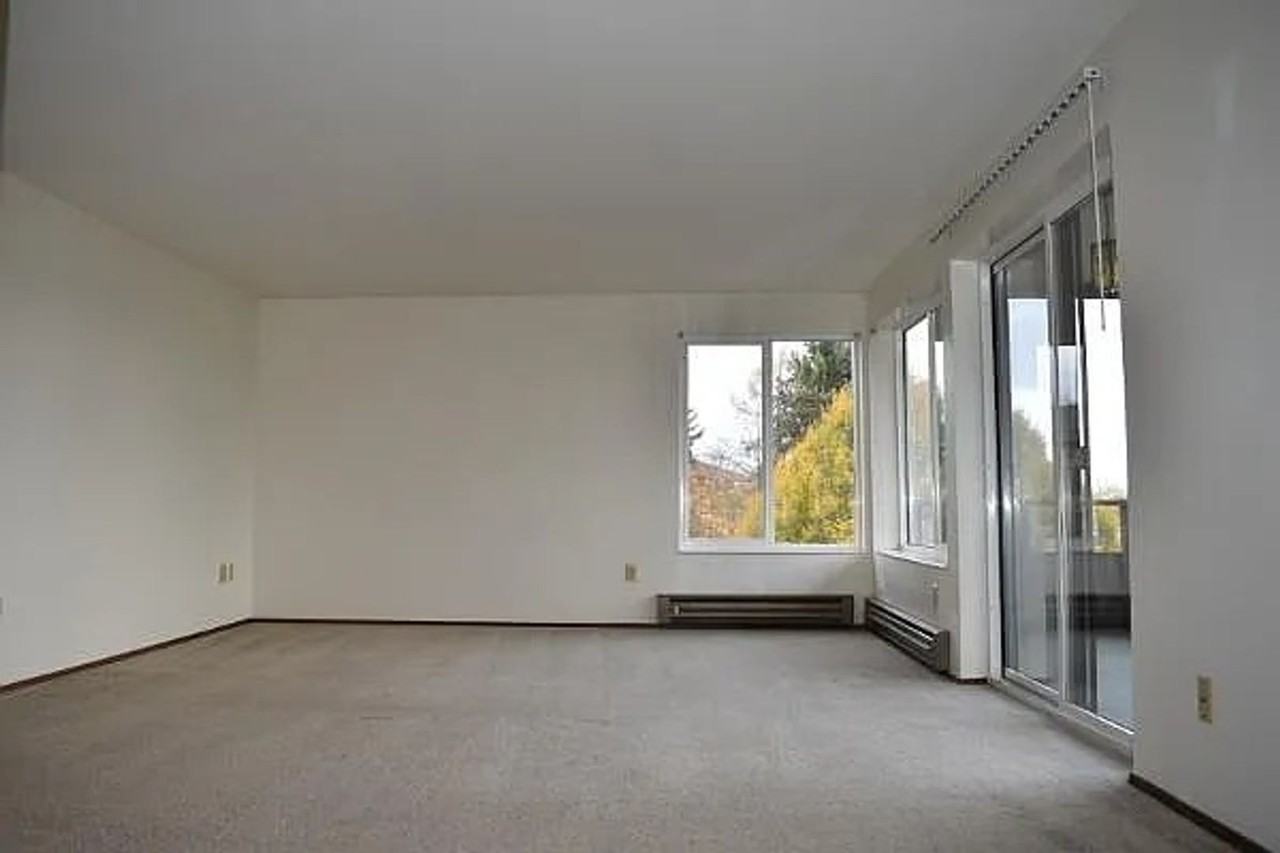 Magnolia Vista & Manor | Where Space Meets Neighborhood Charm | 1 Month Free! - Photo 7 of 23