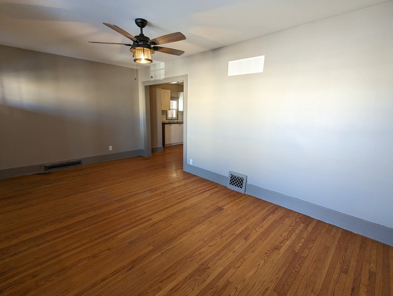 737 Cataraqui St #MAIN - Photo 4 of 15