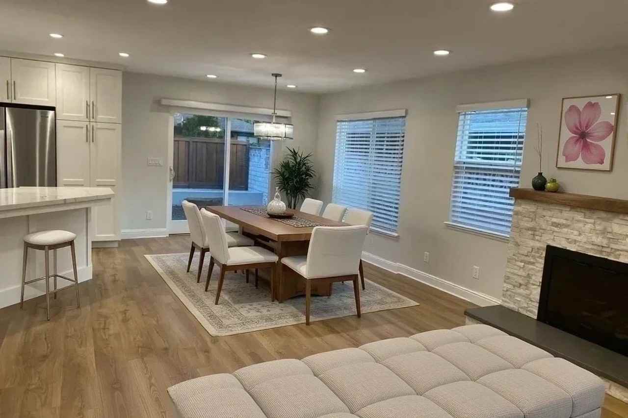1313 Lawton Ave - Photo 3 of 10