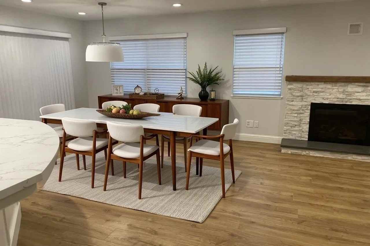 1313 Lawton Ave - Photo 5 of 10
