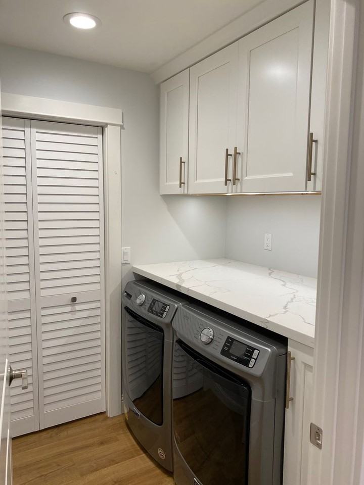 1313 Lawton Ave - Photo 7 of 10