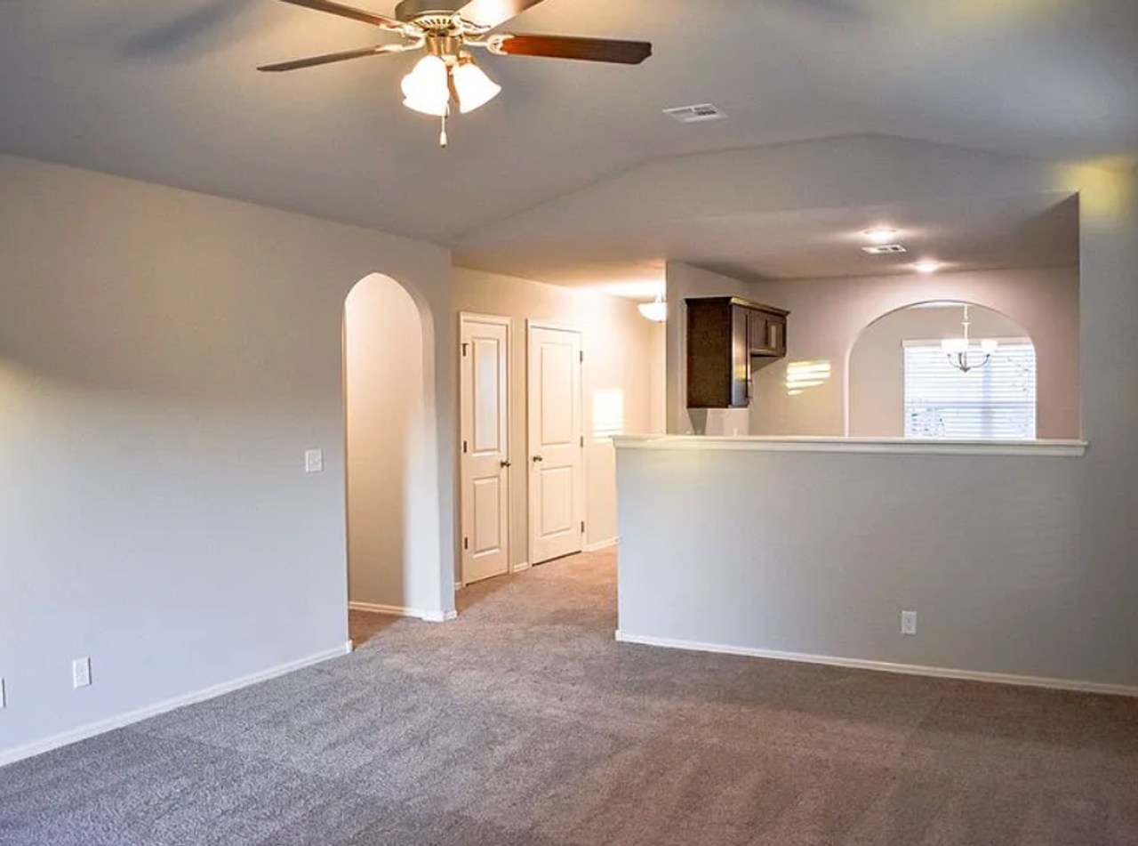 7218 S Laurel Pl - Photo 3 of 13
