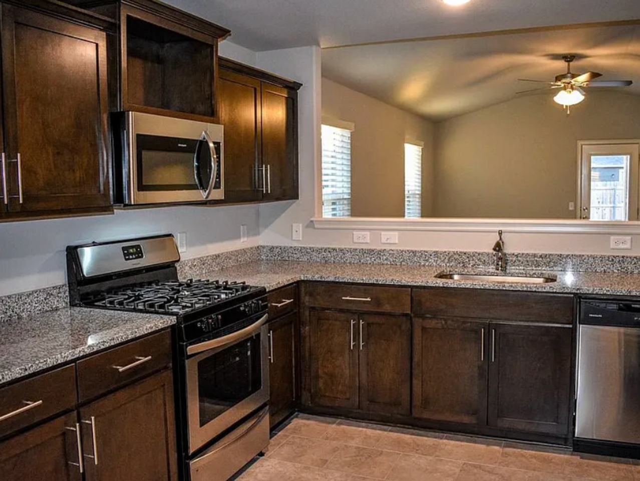7218 S Laurel Pl - Photo 4 of 13