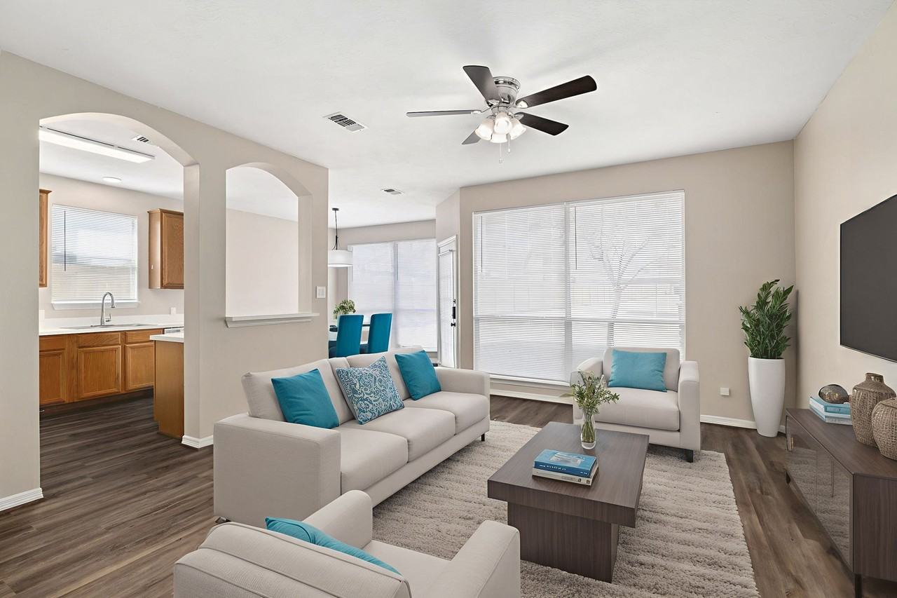 345 Stone Hill Dr #345UNIT2 - Photo 3 of 18