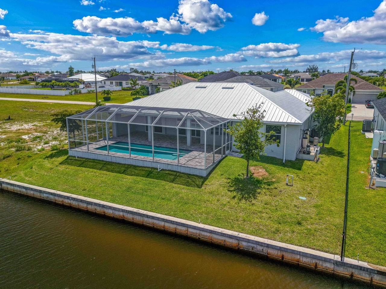 1221 Nw 33rd Ave - Photo 4 of 38