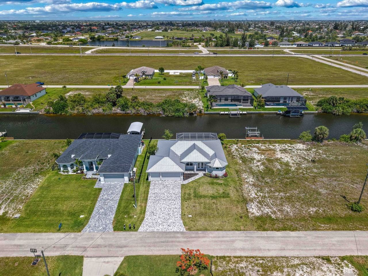 1221 Nw 33rd Ave - Photo 5 of 38