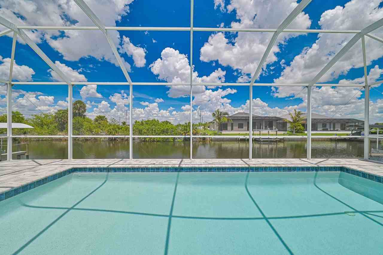 1221 Nw 33rd Ave - Photo 7 of 38