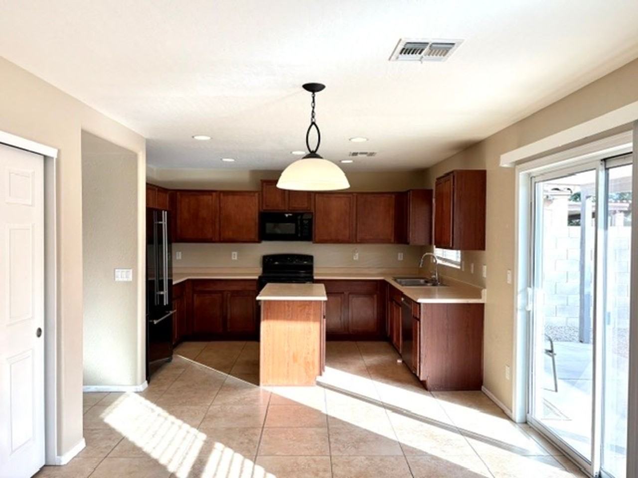 28088 N Superior Rd - Photo 7 of 19