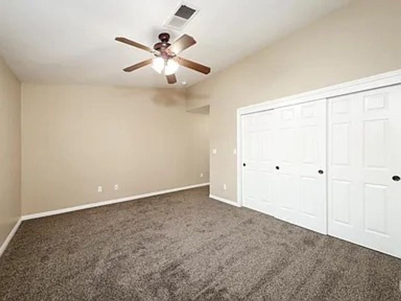 5506 Leeward Point Dr - Photo 2 of 13
