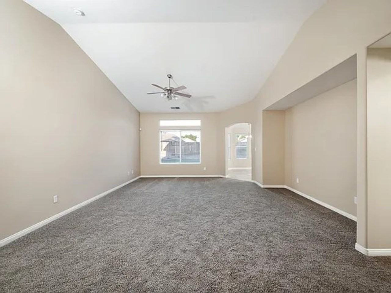 5506 Leeward Point Dr - Photo 4 of 13