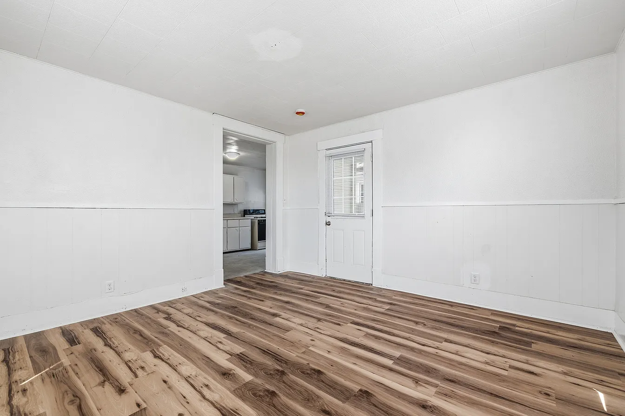 1010 West 2nd StreetUnit #1 - Photo 4 of 18