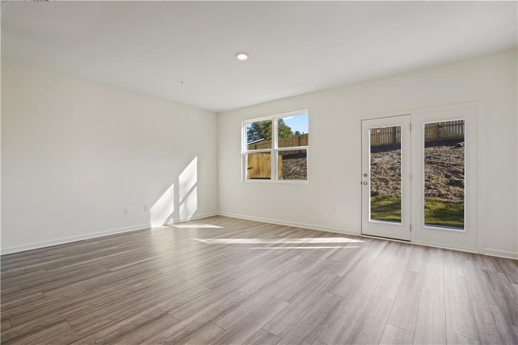 541 Magnolia Cir - Photo 4 of 19