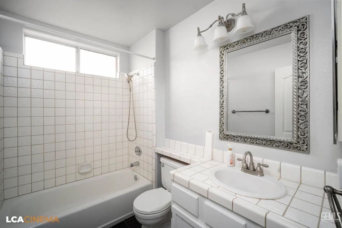9302 Southwick Dr - Photo 5 of 7