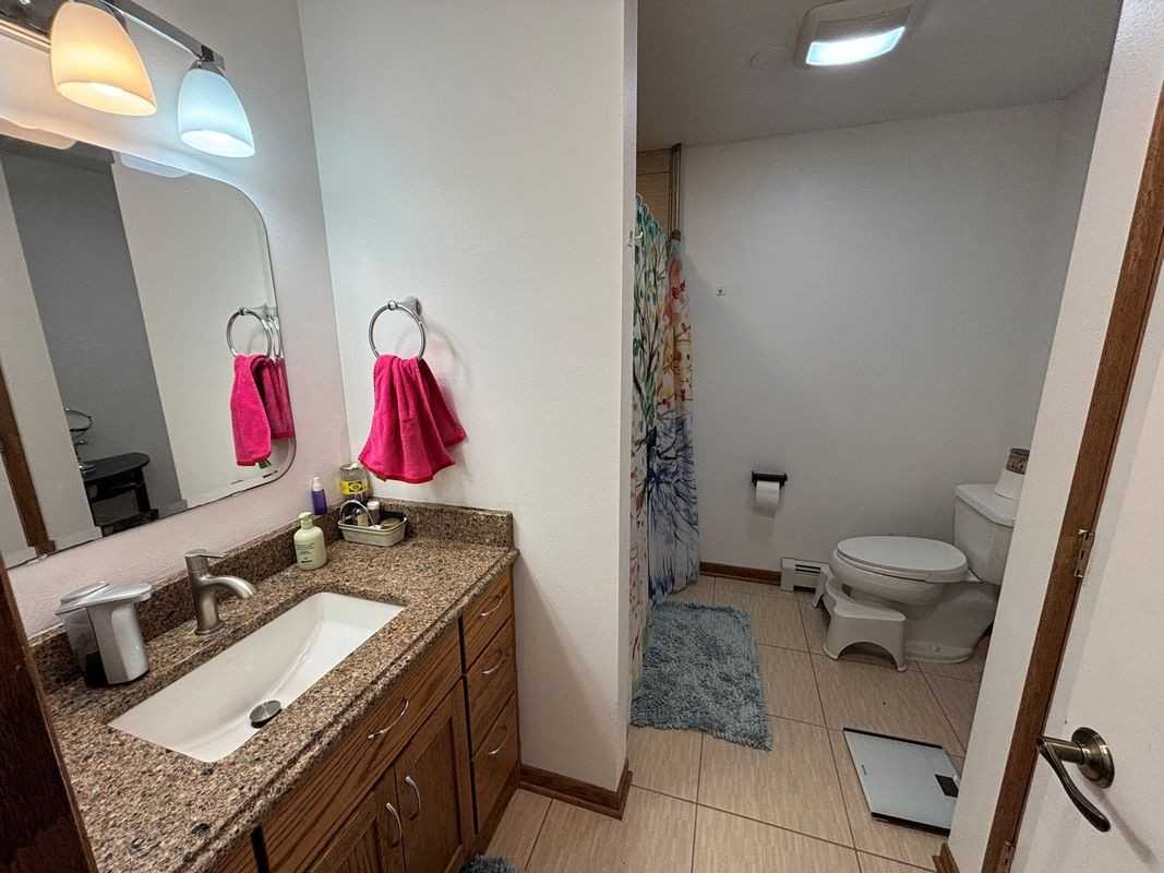 7530 N Port Washington Rd ##203 - Photo 5 of 8
