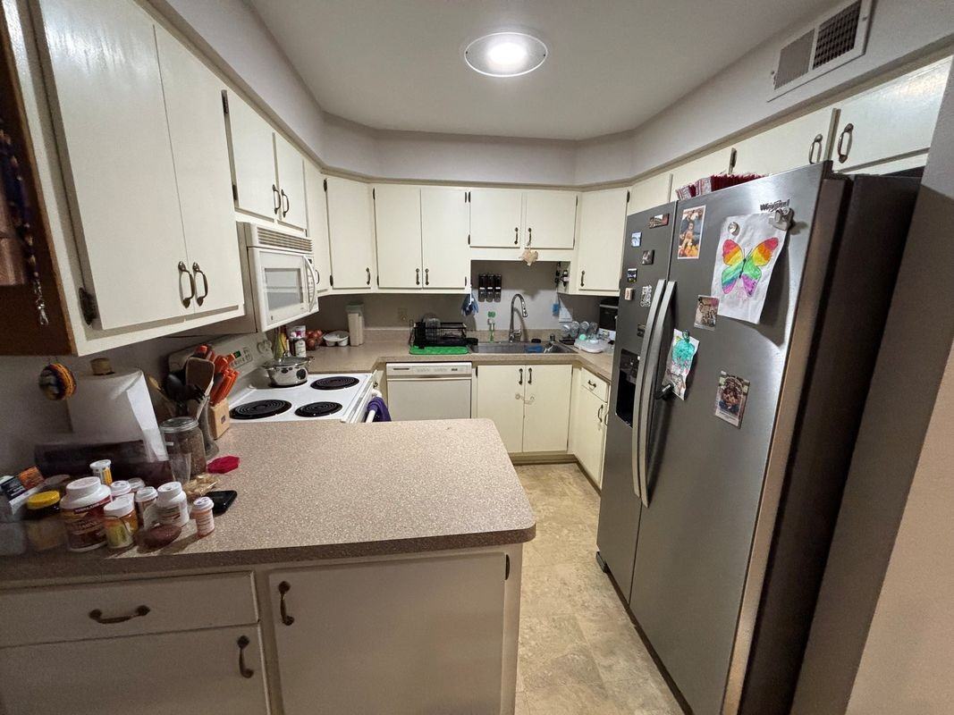 7530 N Port Washington Rd ##203 - Photo 6 of 8