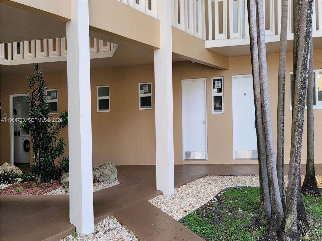 7430 Miami Lakes Dr - Photo 6 of 19