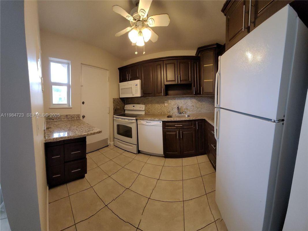7430 Miami Lakes Dr - Photo 7 of 19