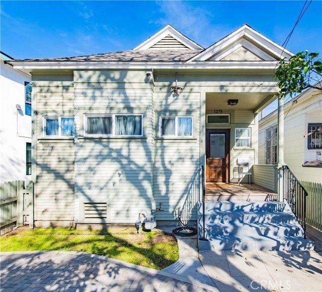 1275 W 23rd St - Photo 2 of 17