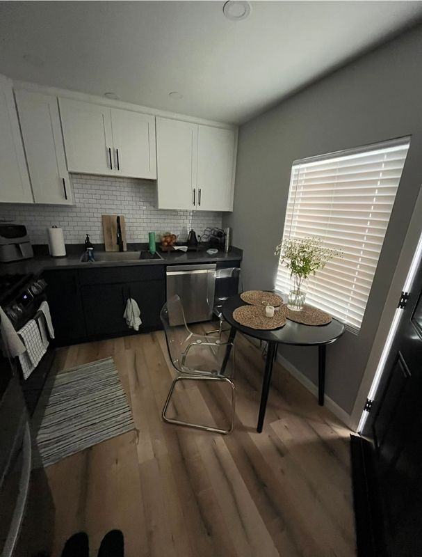 16416 Brighton Ave - Photo 2 of 6