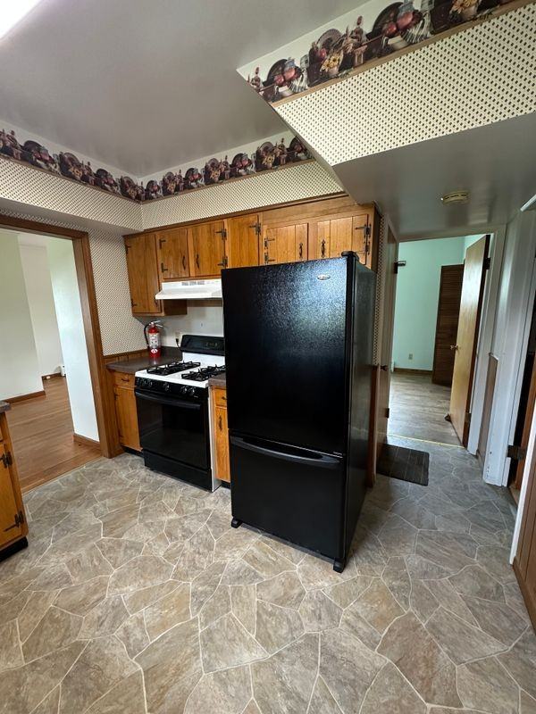 118 Central Ave - Photo 4 of 20